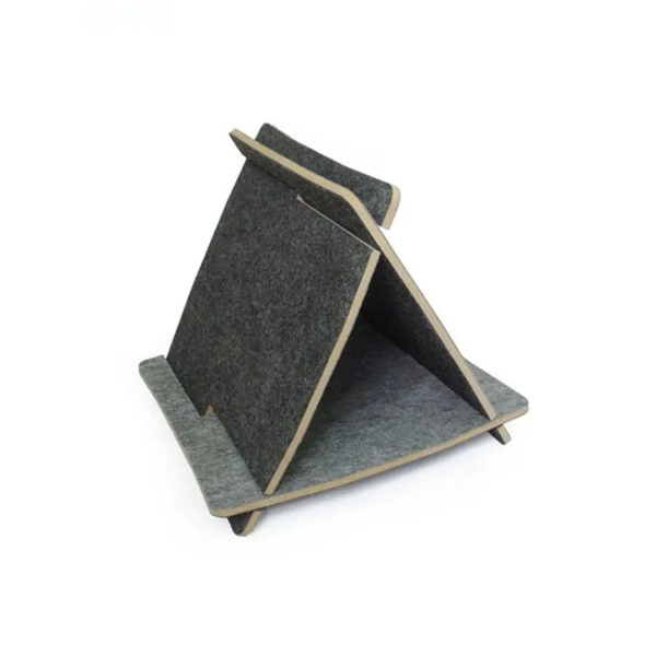 Triangle Wood Pet Cave Bed​​